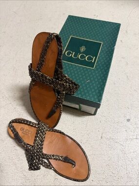 Gucci Braided Leather Thong Sandals in Brown